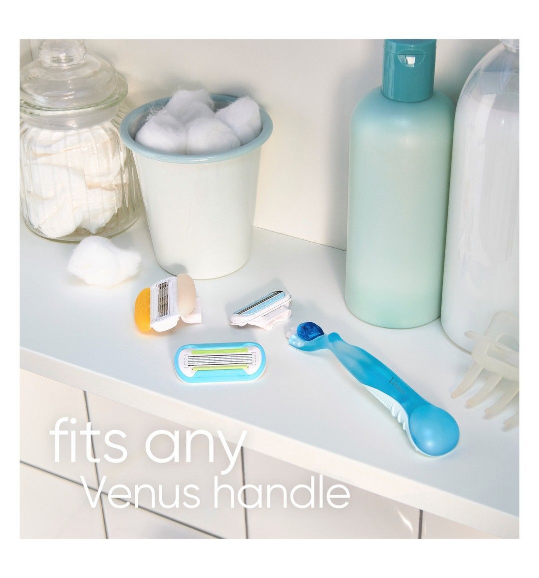 Gillette Venus 3 Blade Razor with 2 Replacement Blades for Women, 1 Pack