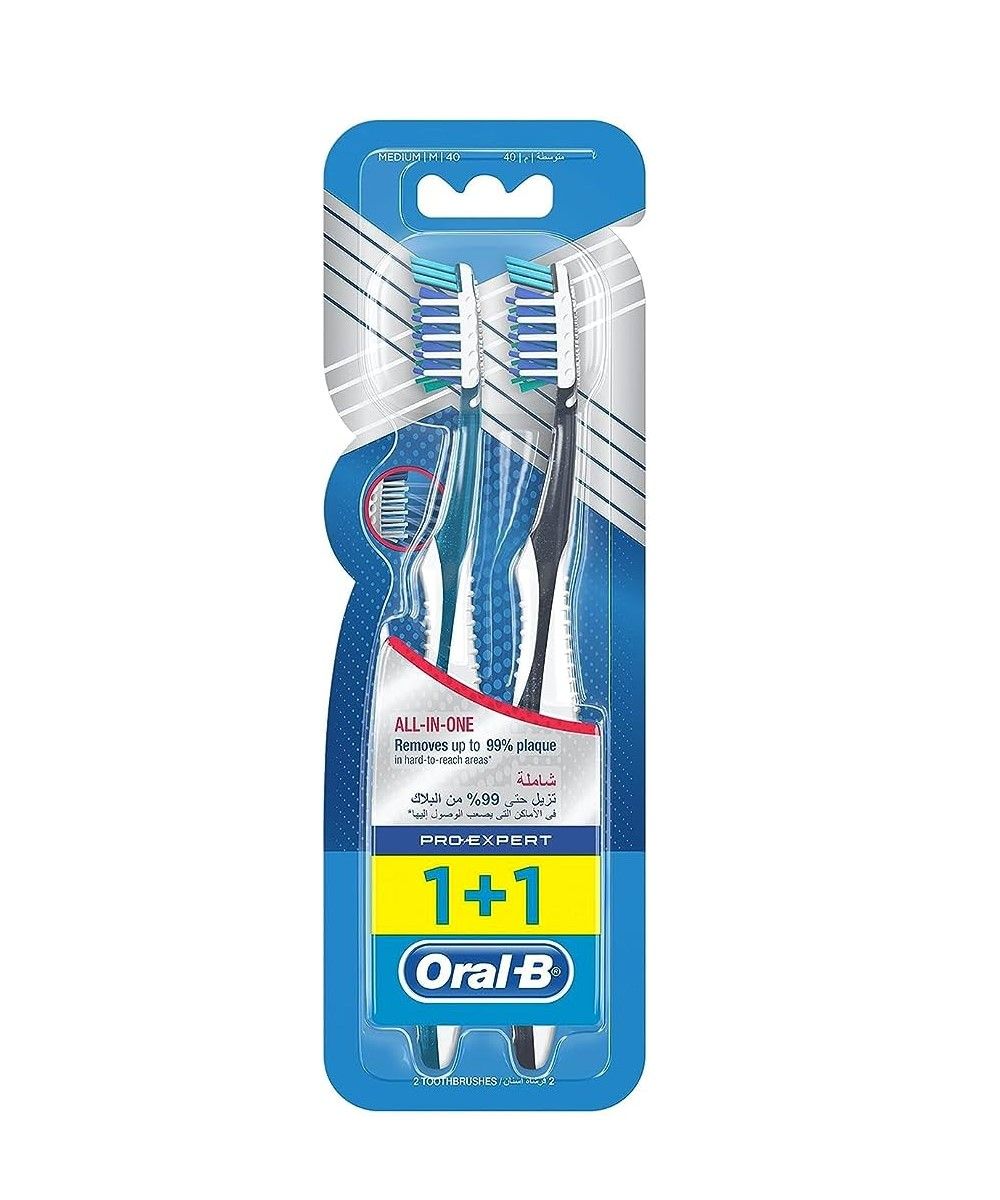 Oral-B Pro Expert Medium Toothbrush, 2 Pieces
